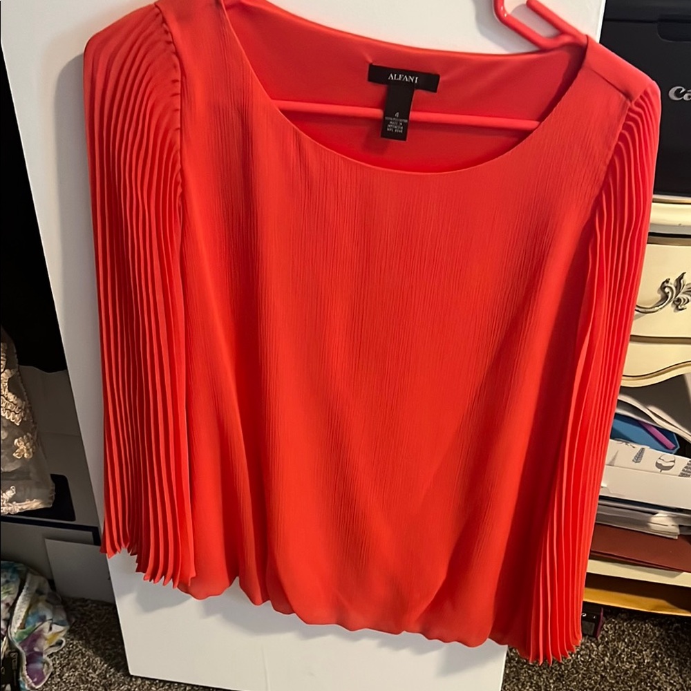 Alfani top 4 orange